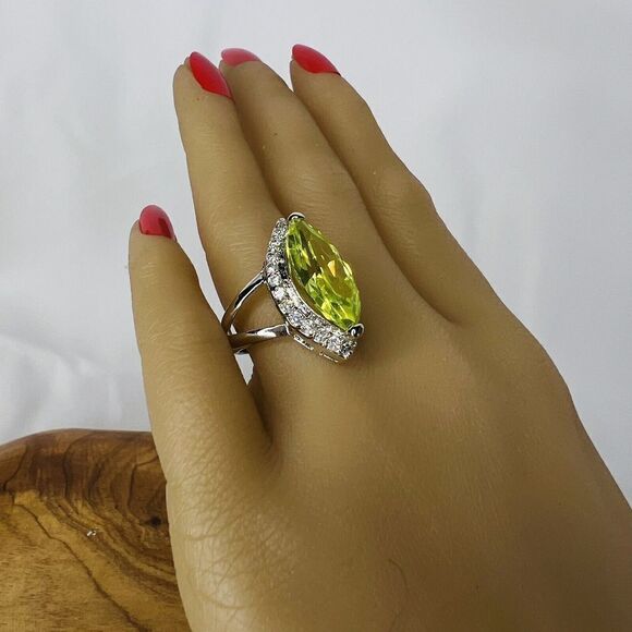 Vintage Ring Sz 7 Beautiful Green Clear Crystal CZ Oval Eye Silver Plate 1454 - Picture 5 of 16
